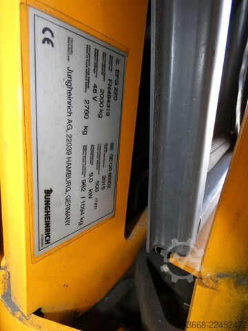 Carrello elevatore elettrico a 3 ruote Jungheinrich EFG 220
