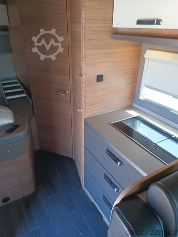 Teilintegriertes Wohnmobil 2024 Ford Transit Weinsberg Carasuite | Automatico | 5 posti letto