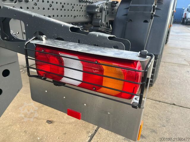 Podvozek s kabinou Mercedes-Benz Arocs 1736 AK 4x4 Chassis Cabin