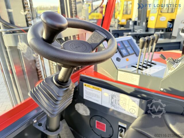 čtyřcestný vysokozdvižný vozík Combilift C3000CB GAS TRIPLEX 4900 FREE-LIFT