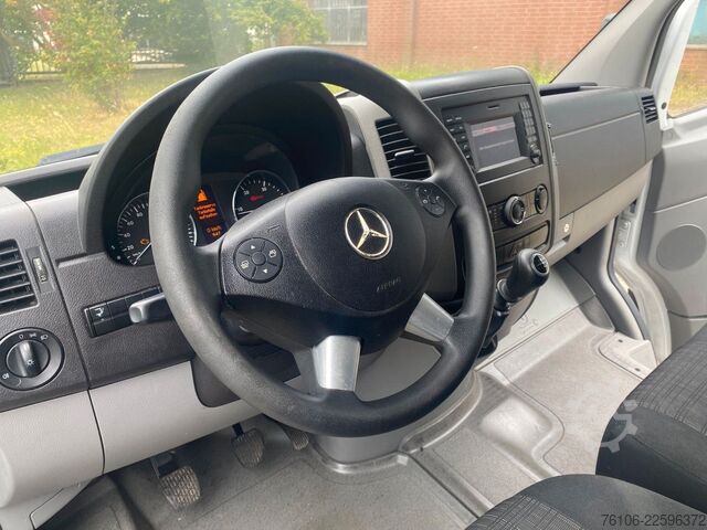 Vrachtwagen met bakwagen MERCEDES-BENZ Sprinter 316 CDI Koffer *Klima*Ahk*Seiten Tür*