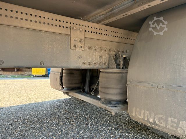 Perdeli panelvan RENAULT RENAULT D210 Planefahrzeug