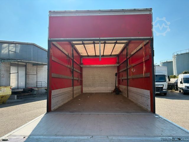 Perdeli panelvan RENAULT RENAULT D210 Planefahrzeug