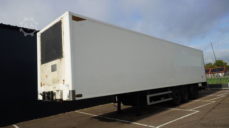 Chladírenská/mrazírenská přeprava H.T.F. 3 AXLE ISOTHERM BOX TRAILER