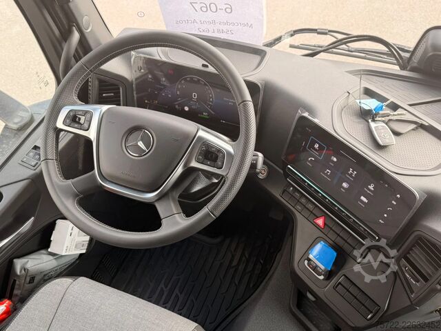 Lastplattform Mercedes-Benz Actros 2548 L 6x2 M-FHS Baustoff-Pritsche FASSI...