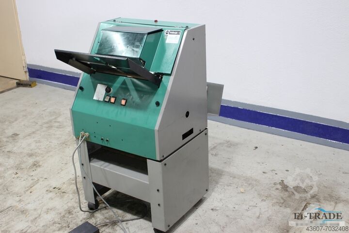 Kitapçık Oluşturucu Nagel Foldnak 1