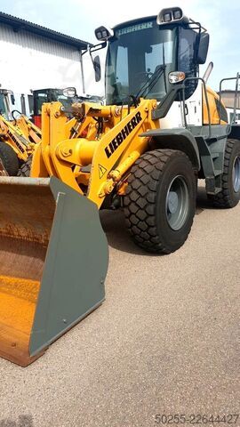 Încărcător pe roți LIEBHERR L 524 kein 514 528 526 538 TOP - original Lack