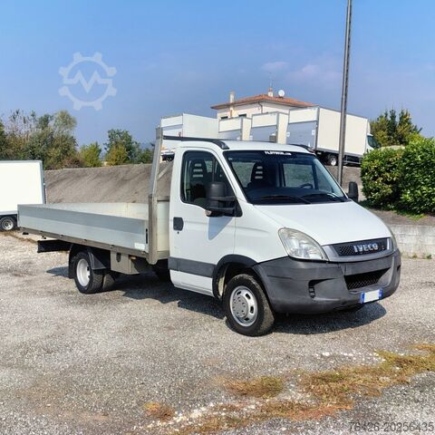 Vast lichaam Iveco Daily 35 C 17
