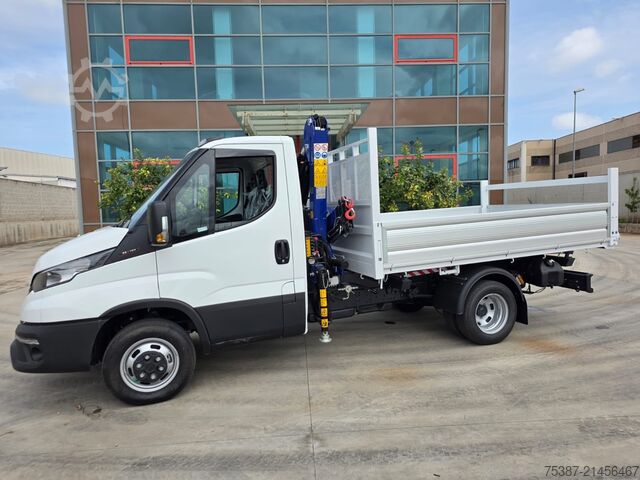 Tippbil skåpbil IVECO 35