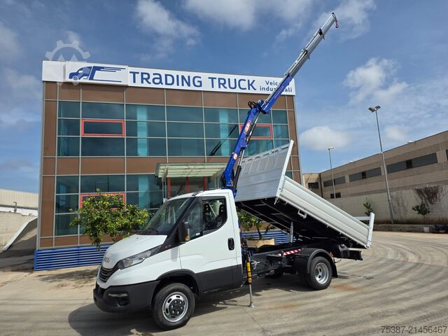 Tippbil skåpbil IVECO 35