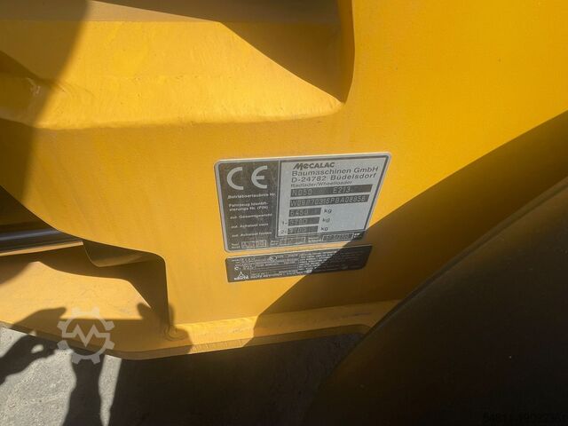 Wiellader MECALAC AX700