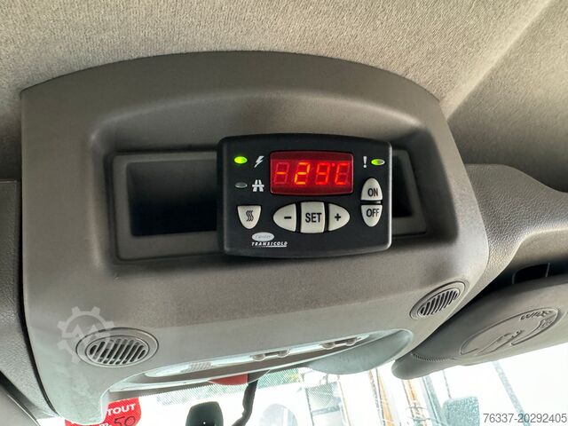 Refrigerated van Opel Movano Kühlkastenwagen Carrier Xarios