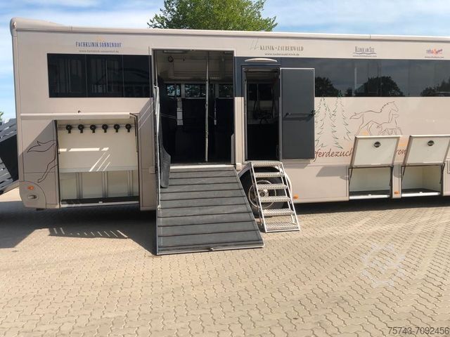 Camion pentru transport bovine SCANIA P 450 RJH  Pferde POP-OUT