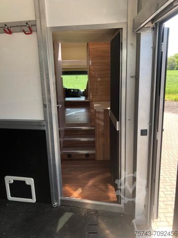 Camion pentru transport bovine SCANIA P 450 RJH  Pferde POP-OUT