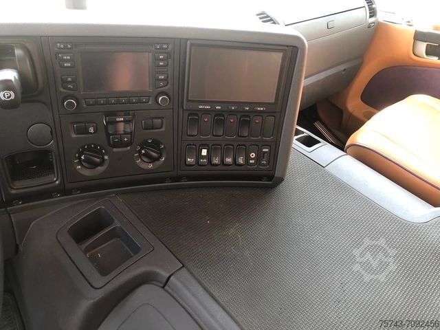 Camion pentru transport bovine SCANIA P 450 RJH  Pferde POP-OUT