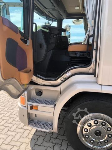 Camion pentru transport bovine SCANIA P 450 RJH  Pferde POP-OUT