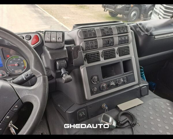 Standardní tahač MAGIRUS IVECO MAGIRUS 260S/E4 - IVECO MAGIRUS 260S/E4