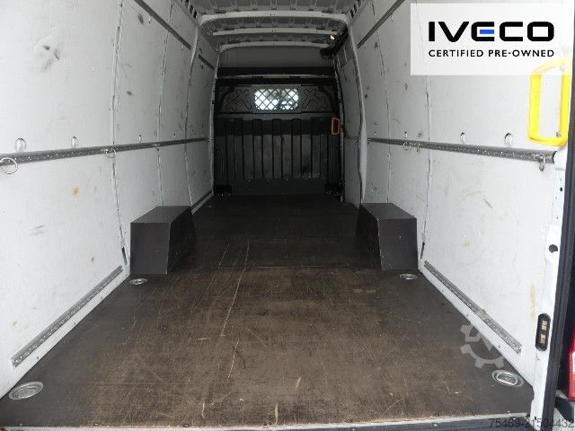 Magas tetős furgon IVECO 35S16A8V Automatik, Rü-kamera