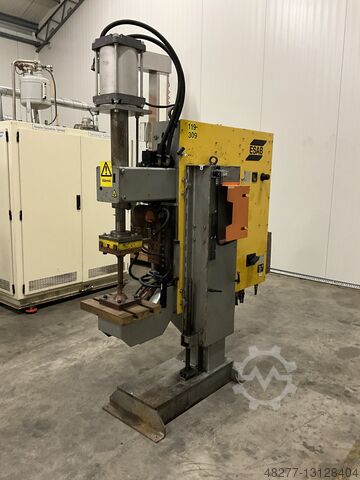 Puntlasmachine ESAB ZRED 164