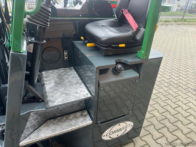 Stivuitor cu patru direcții Combilift CB3000// Diesel// Perfect / Only 5185 h