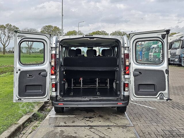 Personenbeförderung RENAULT TRAFIC 2.0 DCI ac aut. 9 pers EURO6