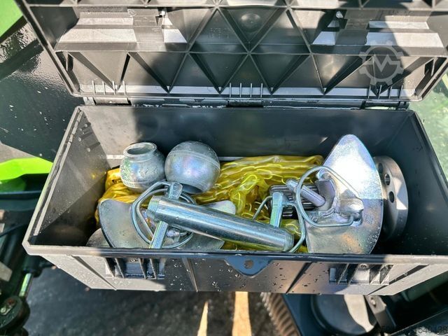 Front-end loader DEUTZ-FAHR 5100 GS inkl. STOLL Frontlader