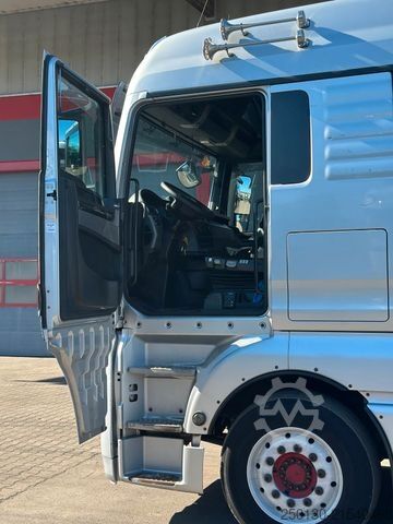 Standard tractor unit MAN TGX 18.440 4x2 EEV Retarder / 2Tanks / ACC /