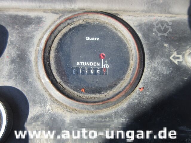 Zamiatarka drogowa Hako Jonas 1100 Ersatzteilträger Kubota Diese