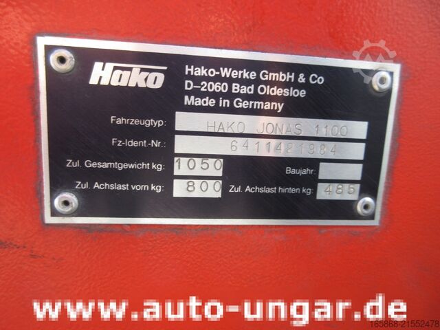 Zamiatarka drogowa Hako Jonas 1100 Ersatzteilträger Kubota Diese