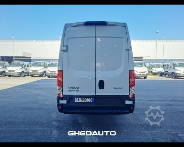 Minibus IVECO DAILY 35S16 2.3 FURGONE PASSO LUNGO