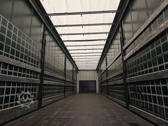 Przesuwne plandeki KRONE SD