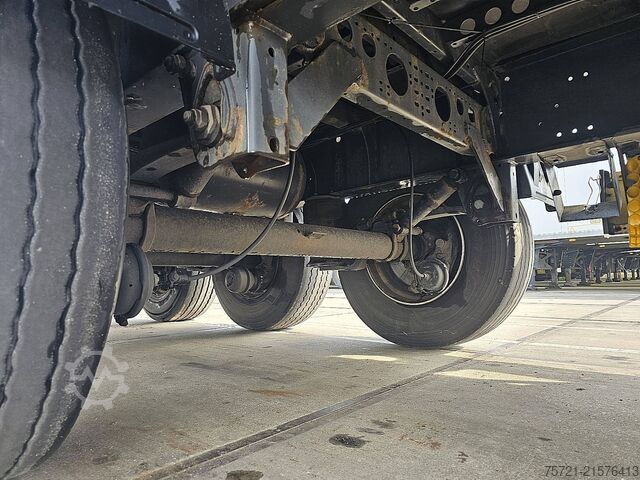 Przesuwne plandeki KRONE SD