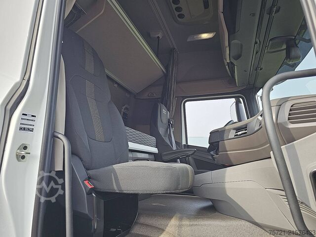 Standard-SZM DAF XF 530 NGD