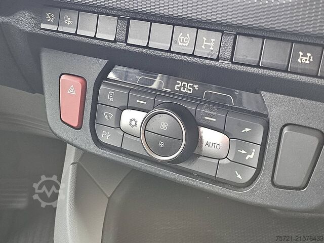 Standard-SZM DAF XF 530 NGD