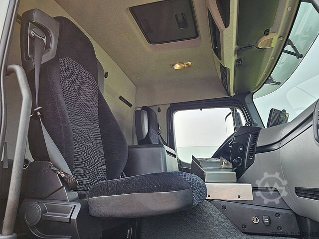 Transport chłodniczy/mrożony MERCEDES-BENZ ANTOS 1835 FRIGO TAILLIFT