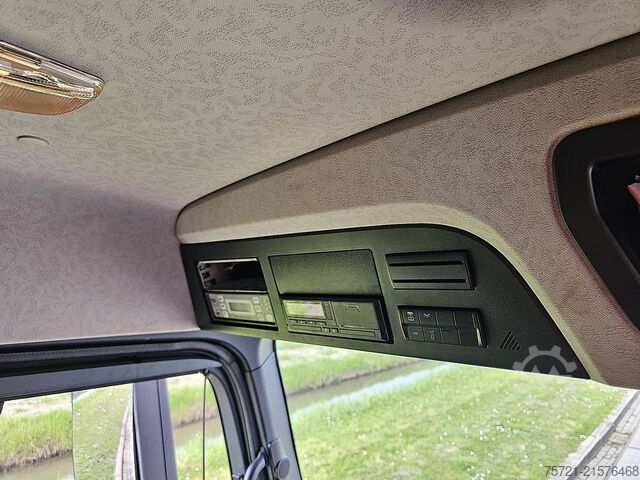 Transport chłodniczy/mrożony MERCEDES-BENZ ANTOS 1835 FRIGO TAILLIFT