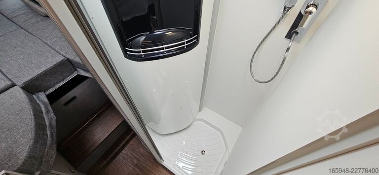 Camper PÖSSL PÖSSL Summit Shine 640*180PS Automatik