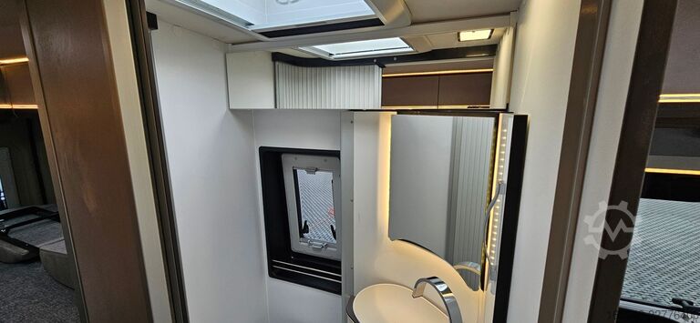 Camper PÖSSL PÖSSL Summit Shine 640*180PS Automatik