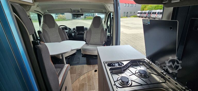 Autocaravana PÖSSL PÖSSL Roadstar 600 L*Längsbetten auf 6m