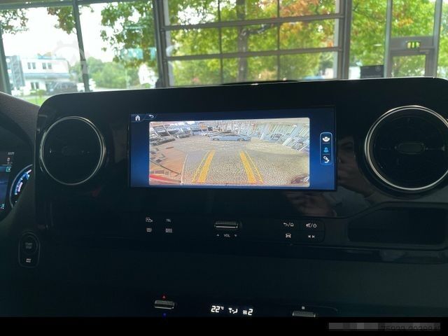 Kiepwagen bestelauto MERCEDES-BENZ eSprinter 320 Kasten PRO AHK/Navi/Rückfahrkamera