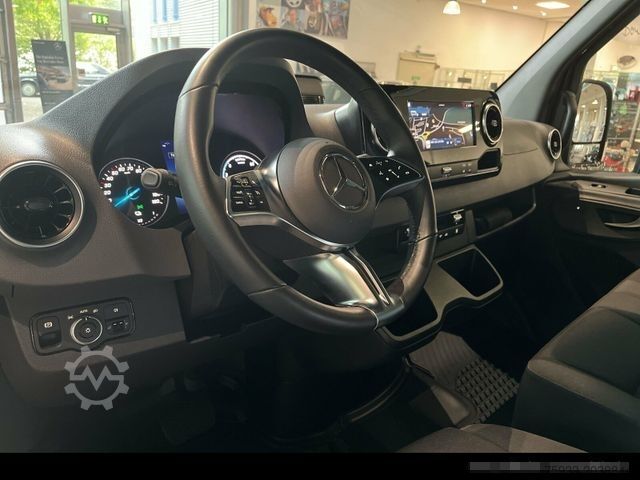 Bestelwagen met verhoogd dak MERCEDES-BENZ eSprinter 320 Kasten PRO AHK/Navi/Rückfahrkamera