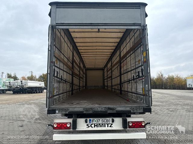Nyitott ponyvás félpótkocsi Schmitz Cargobull Curtainsider Standard