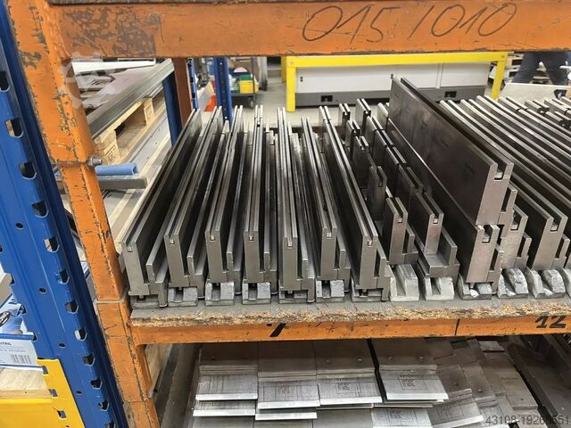 CNC élhajlító BYSTRONIC HÄMMERLE BM 2 Bystronic HÄMMERLE BM 200 - 4100