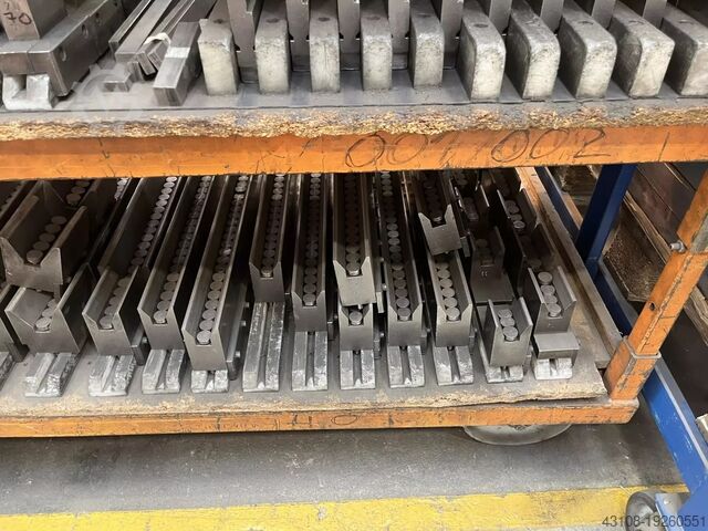 CNC élhajlító BYSTRONIC HÄMMERLE BM 2 Bystronic HÄMMERLE BM 200 - 4100