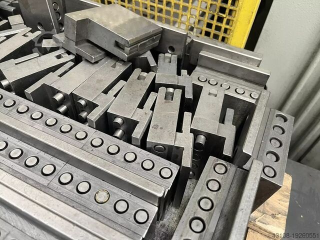 CNC élhajlító BYSTRONIC HÄMMERLE BM 2 Bystronic HÄMMERLE BM 200 - 4100