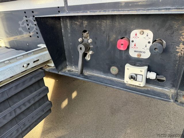 Semirremolque de troncos PAVIC HTS 24 Kurzholz Schemel Auflieger