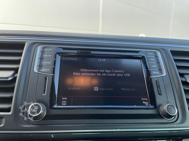 Minibus VOLKSWAGEN T6 Multivan Comfortline 4M AHK STANDHZ SITZH DAB