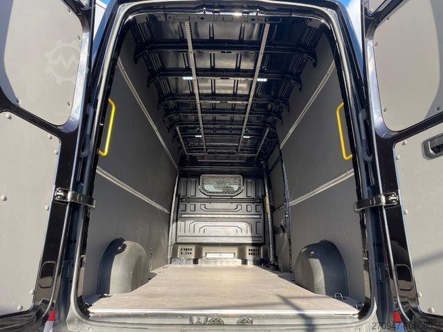 High top van VOLKSWAGEN Crafter Kasten 35 L4H3 NAV SITZHZ AHK DAB KAMERA