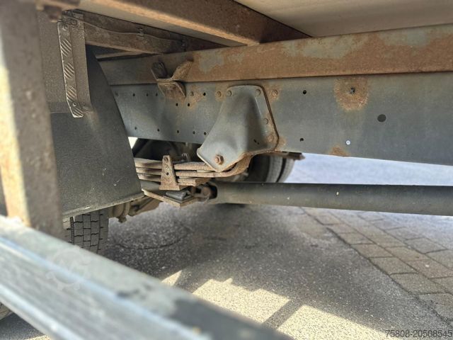 Curtain sider van MAN 8.163 Pritche Plane LBW