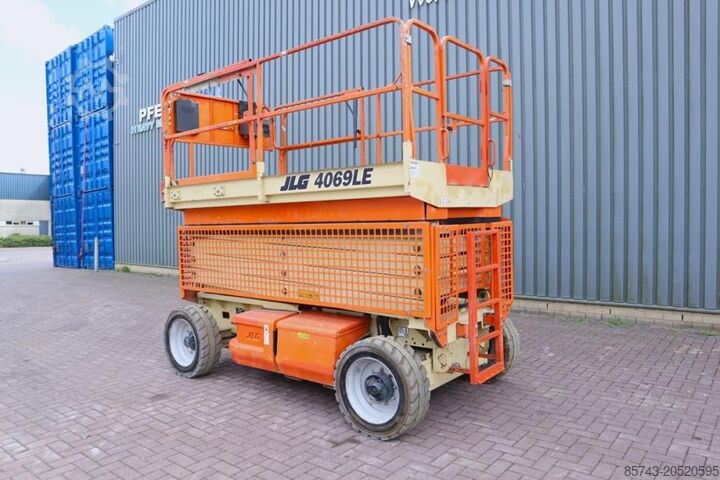 Scherenhebebühne JLG 4069LE Electric, 14.2m Working Height, 360kg Capac
